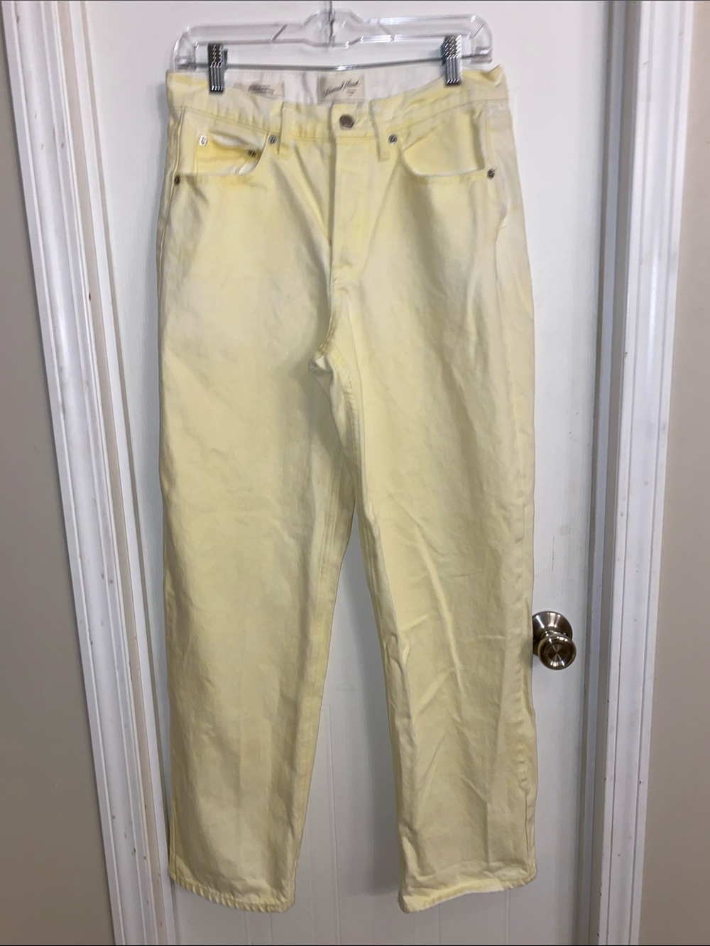 Universal Thread Ombre Light Yellow Straight Jeans